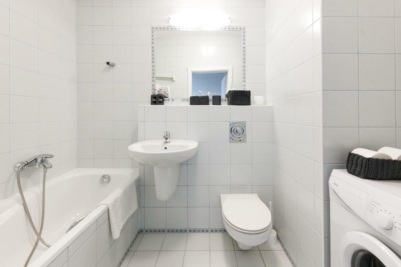 Sunny 1 Room Apartment With The View Over Cracow คราคูฟ ภายนอก รูปภาพ